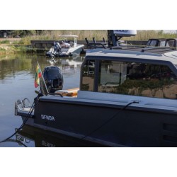 XO DFNDR 8 Demo laivas su Mercury 350AG